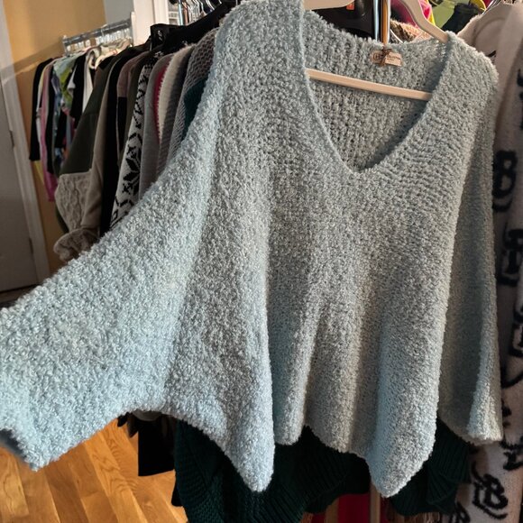 BUKLA SWEATER - KIMONO $30 - Picture 6 of 7